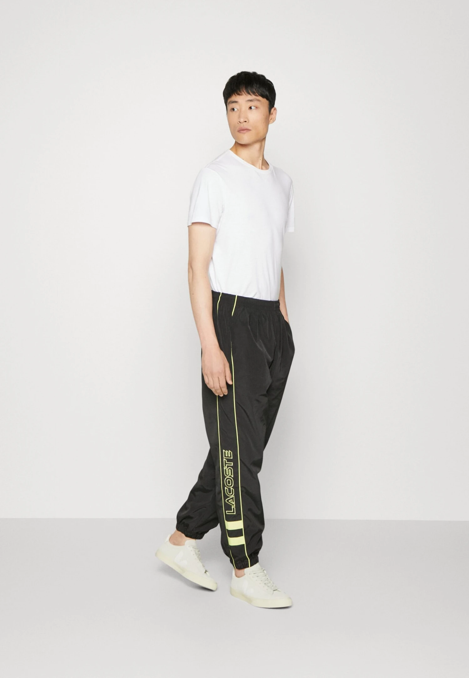 Lacoste Pantalon De Survêtement - Black/Limeira 2 Lacoste Pantalon De Survêtement - Black/Limeira – Image 2