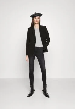 Vêtements Magasin -Vêtements Magasin 06632a1b4b314a4389eddad764426cc5