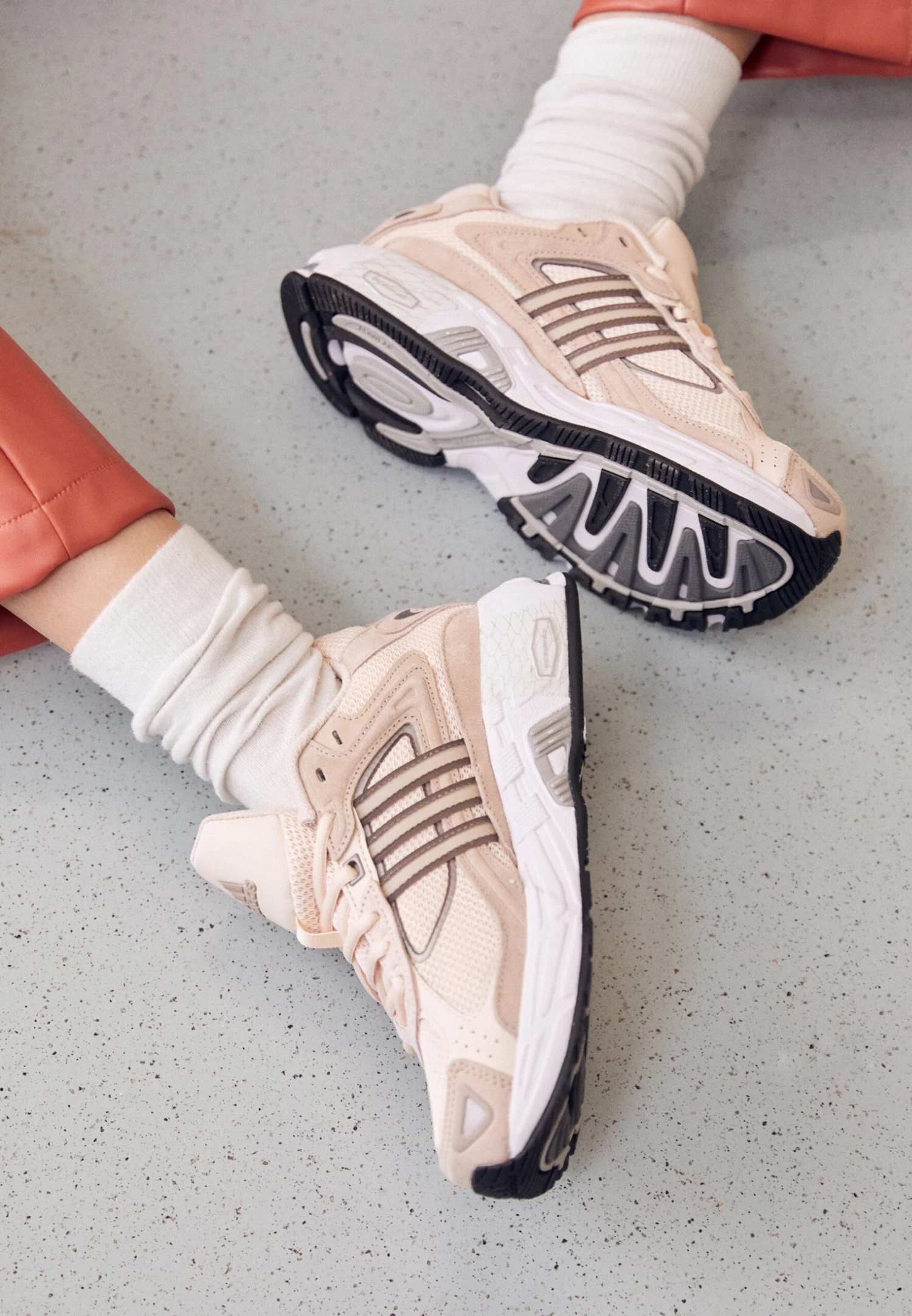 Adidas Originals Response Cl - Baskets Basses - Taupe /Quartz/Earth Strata 2 Adidas Originals Response Cl - Baskets Basses - Taupe /Quartz/Earth Strata – Image 2