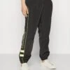 Lacoste Pantalon De Survêtement - Black/Limeira