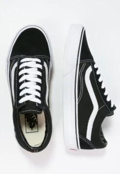 Vans Ua Old Skool Unisex - Baskets Basses - Black 13 Vans Ua Old Skool Unisex - Baskets Basses - Black -Vêtements Magasin 41e15c14a69a430cbead77f7fa372f54