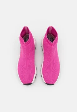 LOVE MOSCHINO Baskets Montantes - Rosa Shoking 11 LOVE MOSCHINO Baskets Montantes - Rosa Shoking -Vêtements Magasin 52129ef6f45c45c8ba78068447643f32