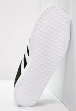 Adidas Originals Gazelle Unisex - Baskets Basses - Black 14 Adidas Originals Gazelle Unisex - Baskets Basses - Black -Vêtements Magasin 526d308d920841a698c5d00f9591e7c3