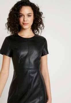 ONLY Onlmia Dress - Robe Fourreau - Black 9 ONLY Onlmia Dress - Robe Fourreau - Black -Vêtements Magasin 56239be8a8f3421aa773a47e194195b3