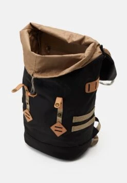 Doughnut Colorado Jungle Backpack Unisex - Sac À Dos - Black 8 Doughnut Colorado Jungle Backpack Unisex - Sac À Dos - Black -Vêtements Magasin 75fb7148b31f472384564632162b0cf2