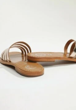 Arenal - Chaussons - Gold 8 Arenal - Chaussons - Gold -Vêtements Magasin 769c98b8cf424ed6a23819c460344f13