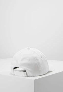 Armani Exchange Man'S Hat Unisex - Casquette - Bianco 9 Armani Exchange Man'S Hat Unisex - Casquette - Bianco -Vêtements Magasin 7f70213467af44c0b36ad22ff30294d2