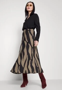 Gestuz Bothilde Skirt - Jupe Longue - Black/Walnut 11 Gestuz Bothilde Skirt - Jupe Longue - Black/Walnut -Vêtements Magasin 8136d18a434246caa9eea9ea896f6c2d