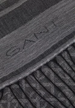 Gant Graphic Scarf - Écharpe - Ebony Black 5 Gant Graphic Scarf - Écharpe - Ebony Black -Vêtements Magasin 8ba1402dc45f4a55b2a1e40d171c20c9