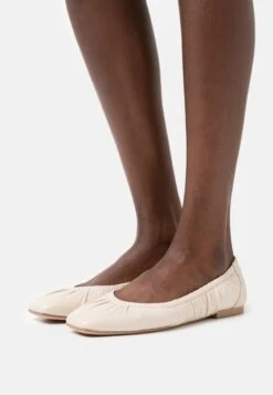 Tamaris Ballerines - Ivory
