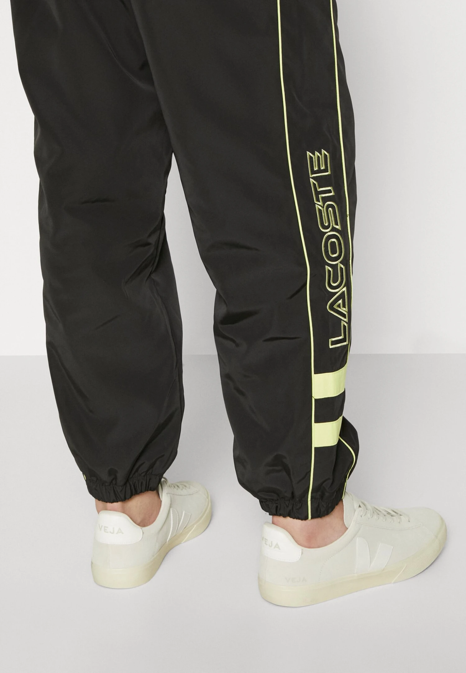 Lacoste Pantalon De Survêtement - Black/Limeira 5 Lacoste Pantalon De Survêtement - Black/Limeira – Image 5