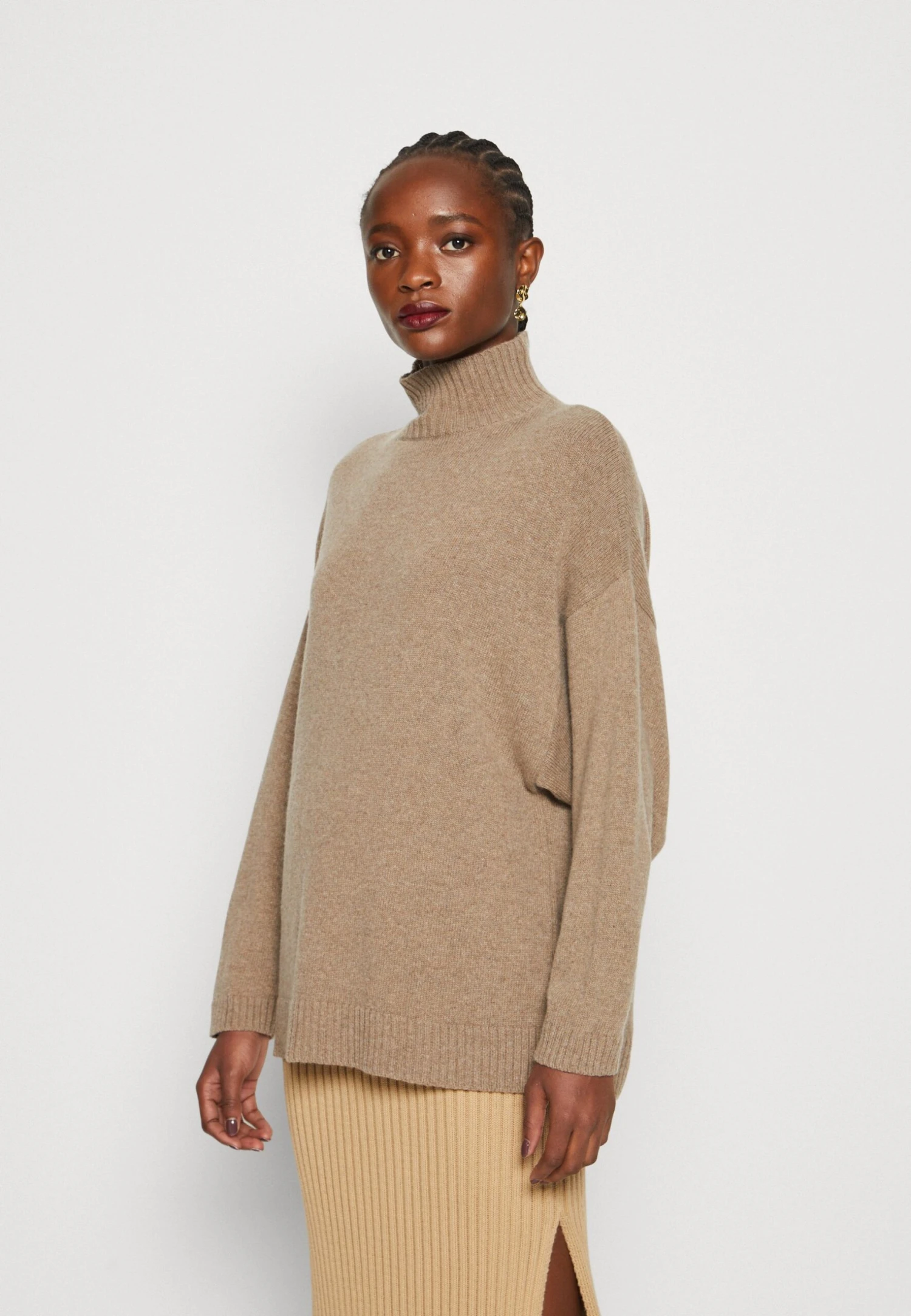 ALOHAS Passenger - Pullover - Brown 1 ALOHAS Passenger - Pullover - Brown