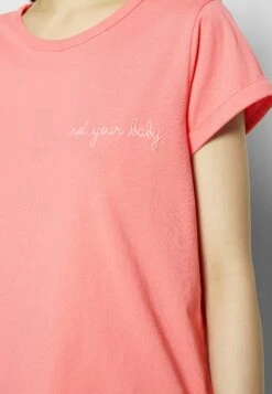 Maison Labiche T-Shirt Basique - Coral 13 Maison Labiche T-Shirt Basique - Coral -Vêtements Magasin 9bac2cd062404b018f7b2420a99e65d8