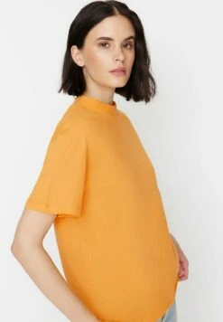Trendyol Beyaz - T-Shirt Basique - Orange 10 Trendyol Beyaz - T-Shirt Basique - Orange -Vêtements Magasin c0912e36569e452b9a9ba8bc7fc91891