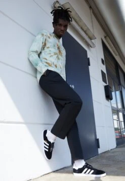 Adidas Originals Gazelle Unisex - Baskets Basses - Black 10 Adidas Originals Gazelle Unisex - Baskets Basses - Black -Vêtements Magasin d15c78815c064b8385f7120125953fc6