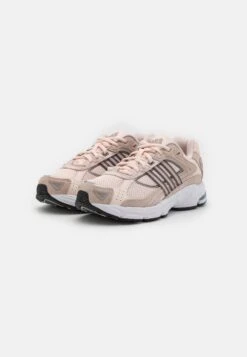 Adidas Originals Response Cl - Baskets Basses - Taupe /Quartz/Earth Strata 10 Adidas Originals Response Cl - Baskets Basses - Taupe /Quartz/Earth Strata -Vêtements Magasin ddd69e3e00d0409496fc4b7edd542685