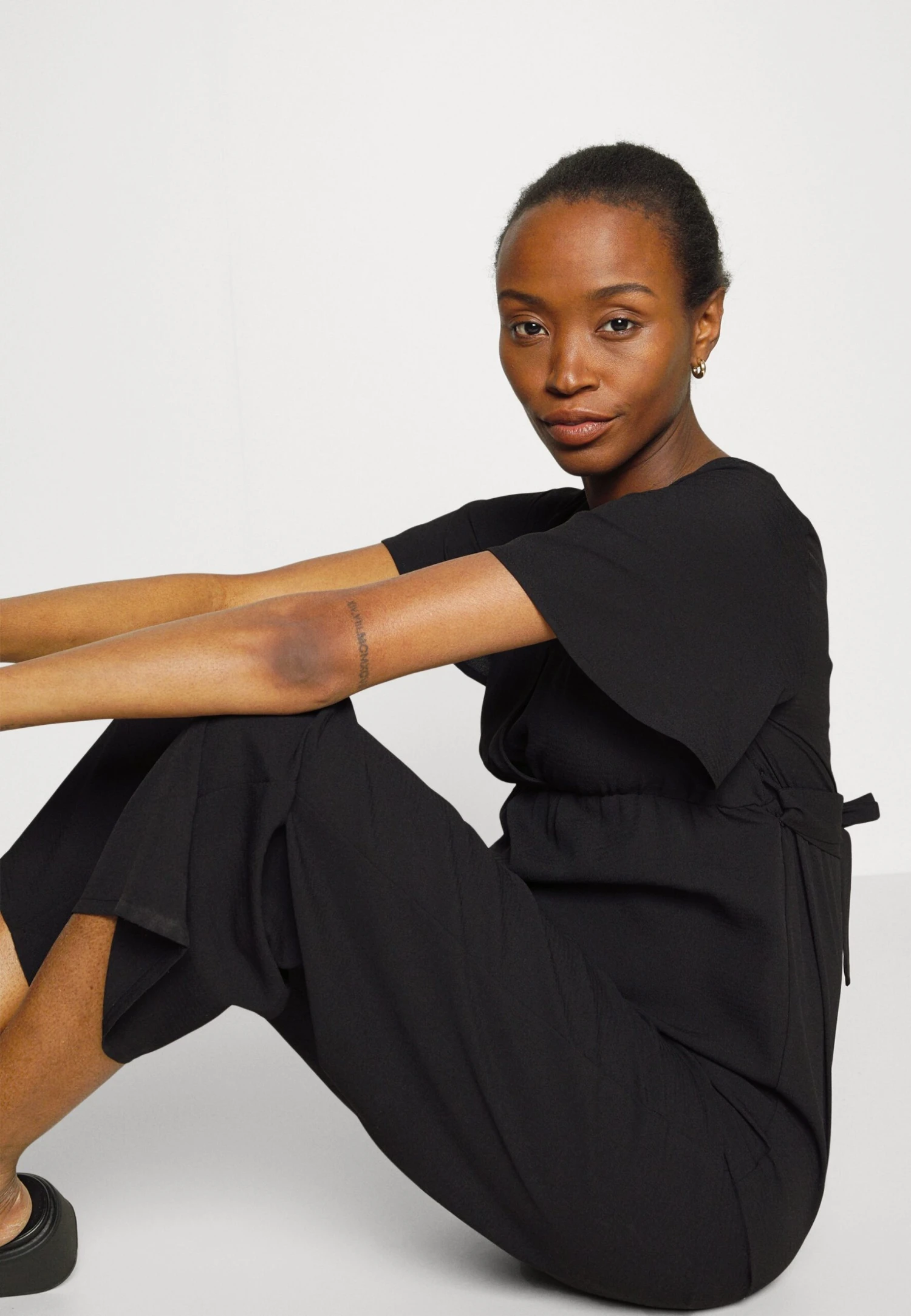 ONLY MATERNITY Olmnelly - Combinaison - Black 4 ONLY MATERNITY Olmnelly - Combinaison - Black – Image 4